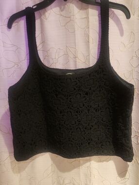 Black Floral Lace Cropped Tank Top - Women